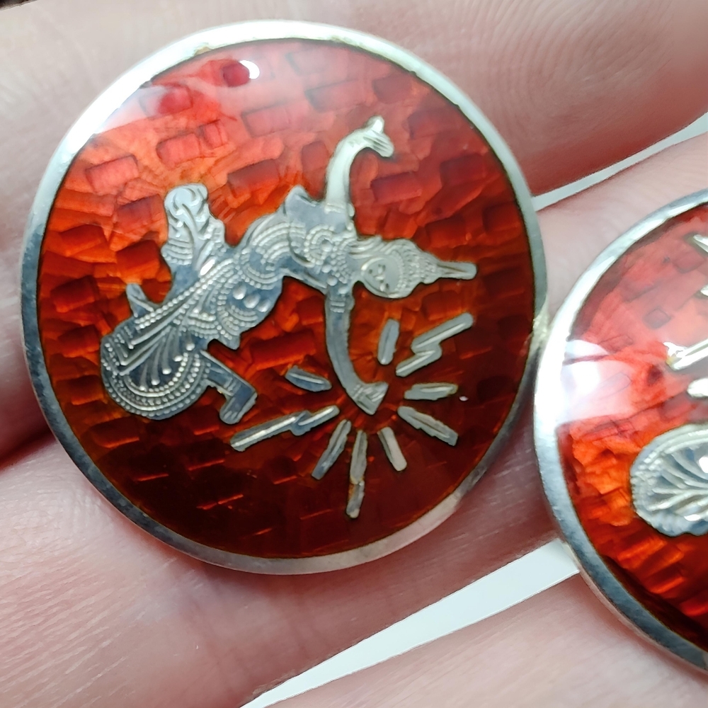 1930's Siam Sterling Silver Red Enamel Mekhala Circle Screw back Earrings - Picture 6 of 7